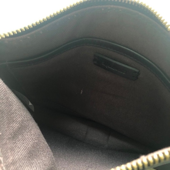 Madewell Small Leather Crossbody Purse - Picture 6 of 7